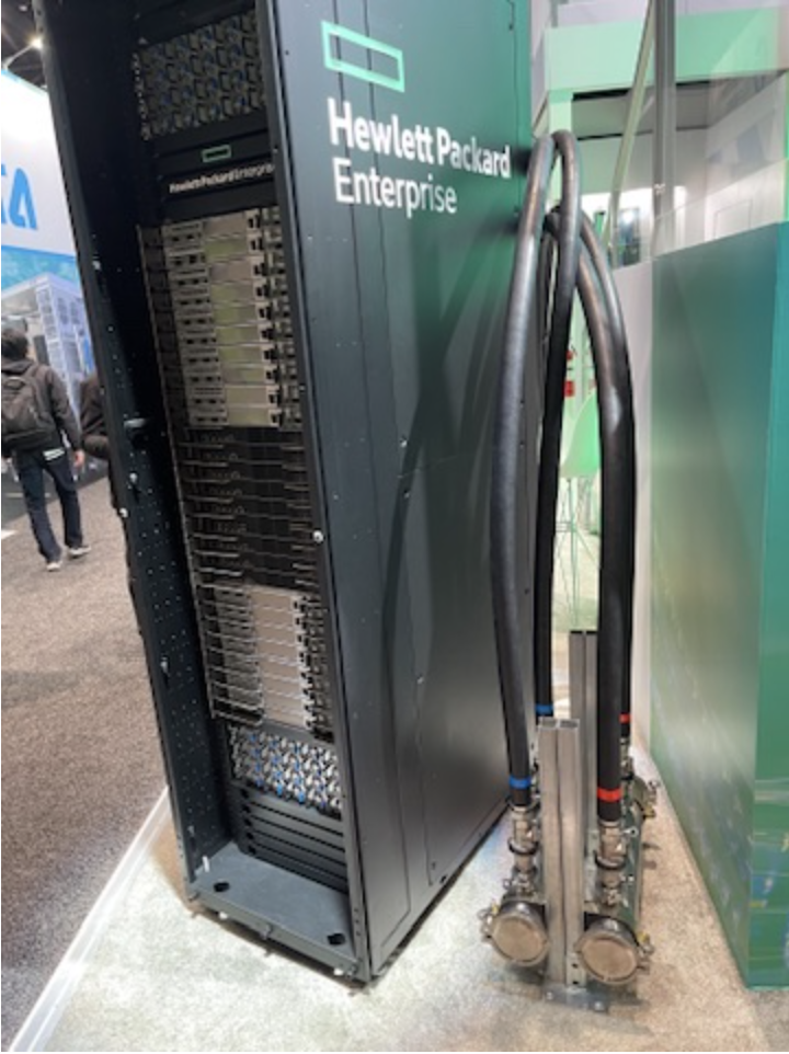 HPE liquid-cooled rack