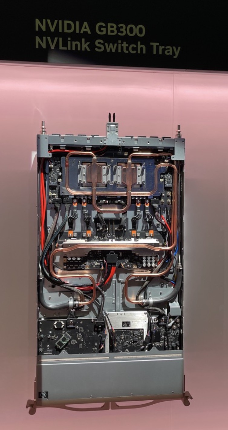 NVIDIA GB300 NVLink Switch Tray